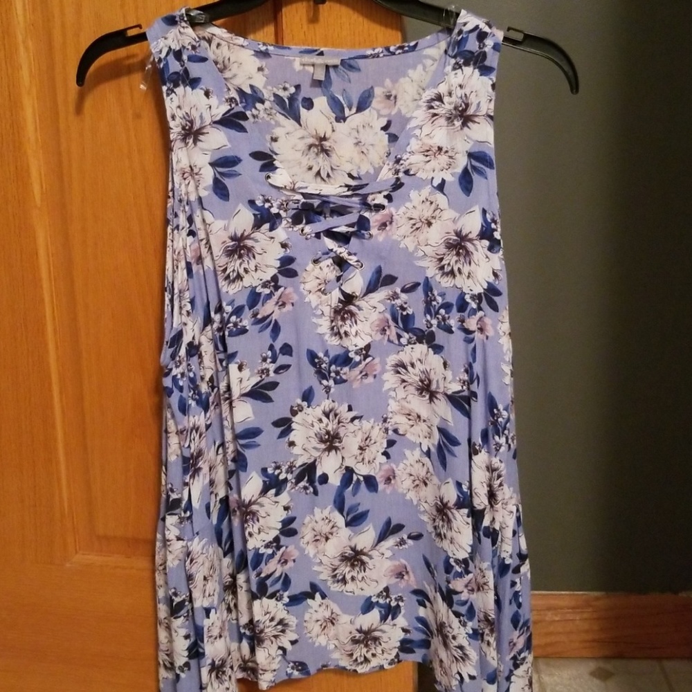 Cold shoulder top